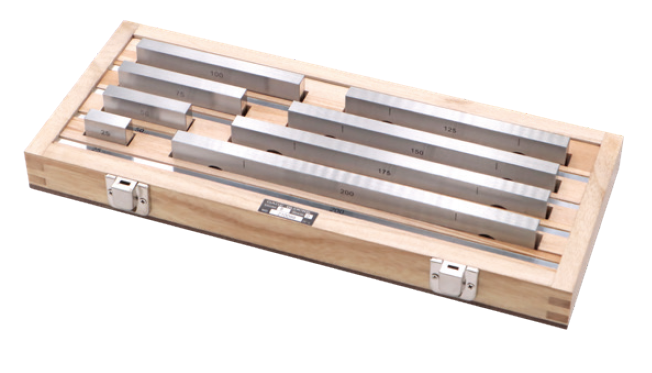 Sady dlouhých koncových ocelových měrek  8 kusů  125, 150, 175, 200, 250, 300,  400, 500 mm  TP2 (530-50)